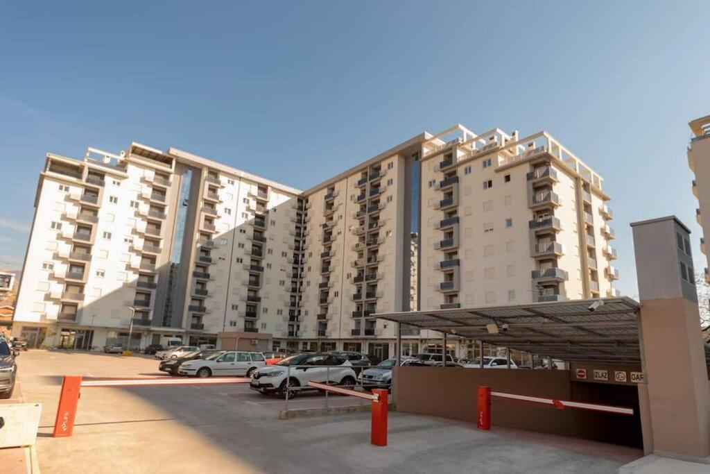 Follow The Sun - 4 Person Apartment Bar Exterior foto
