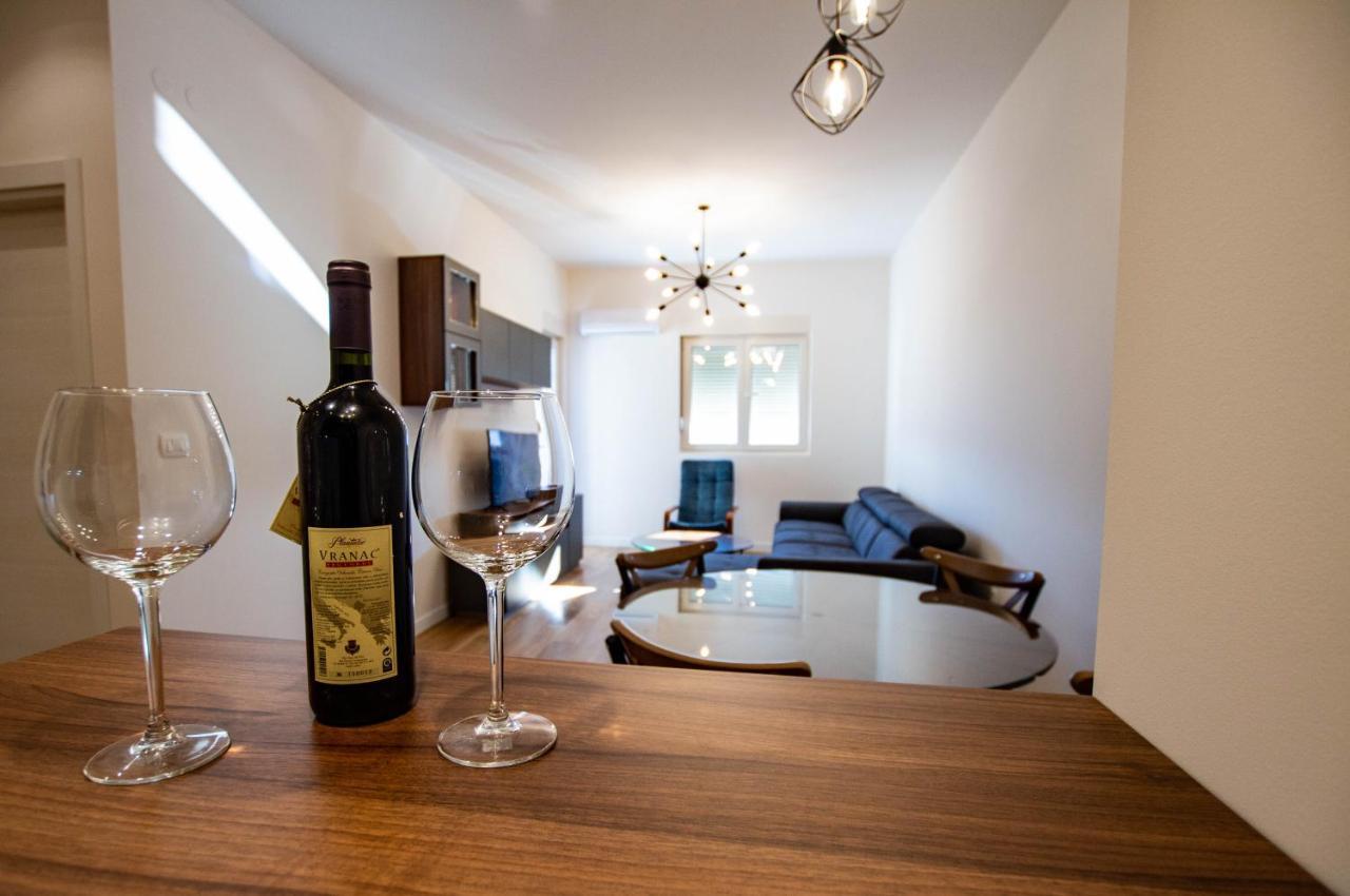 Follow The Sun - 4 Person Apartment Bar Exterior foto